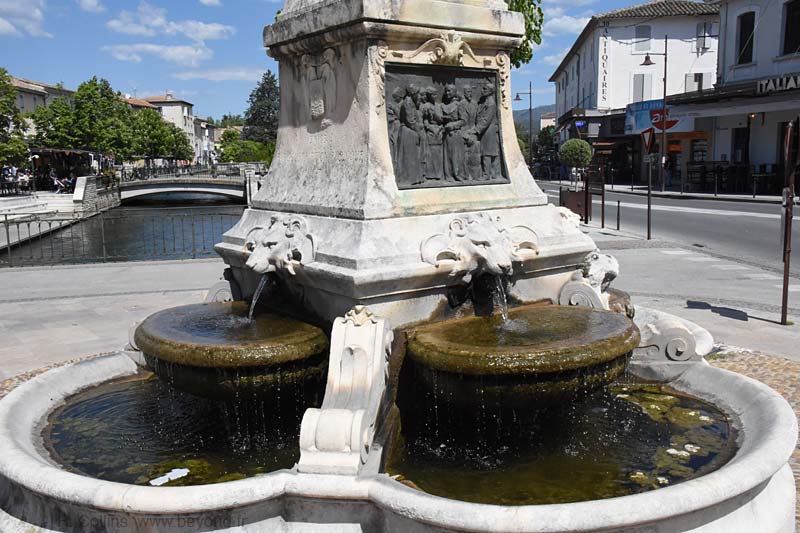  Isle-sur-la-Sorgue photo isle-sur-sorgue0154b.jpg