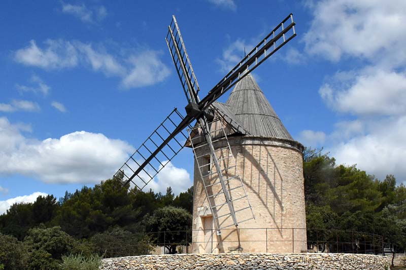  Joucas photo joucas-windmill0001b.jpg