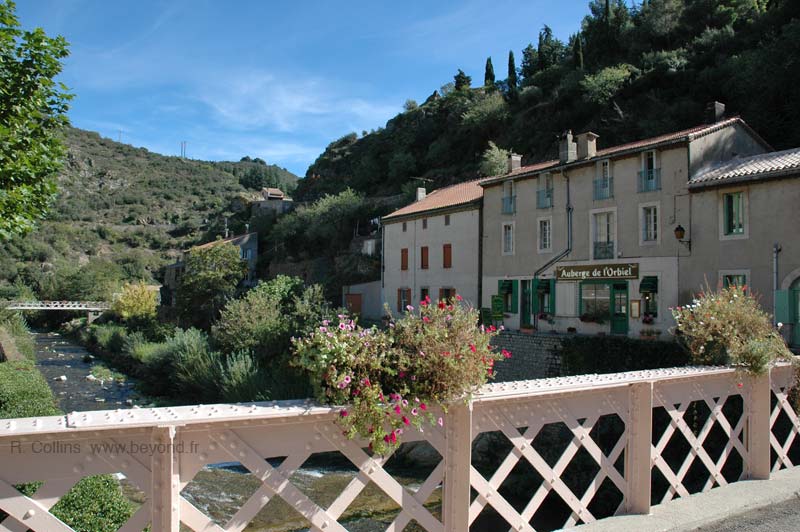  Lastours photo lastours0004b.jpg