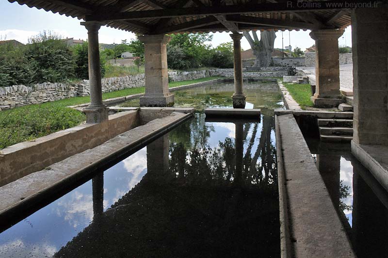  Lirac photo lirac0048b.jpg