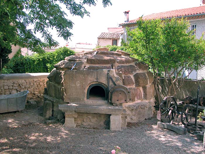  Mazan photo mazan0024b.jpg