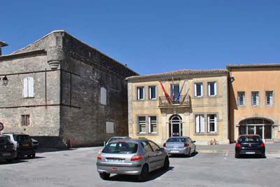 Central square of Montpezat, Place de