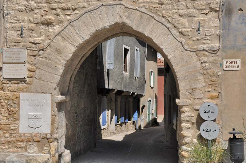  Mornas photo mornas0005b.jpg