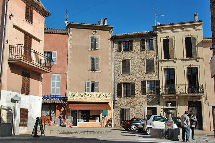  Motte photo motte0017b.jpg