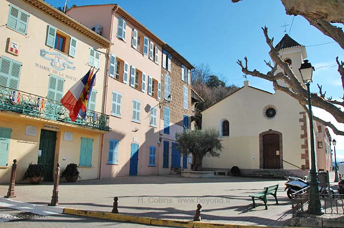  Motte photo motte0019b.jpg