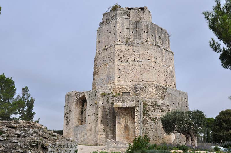  N&icirc;mes photo nimes-tour-magne0020b.jpg