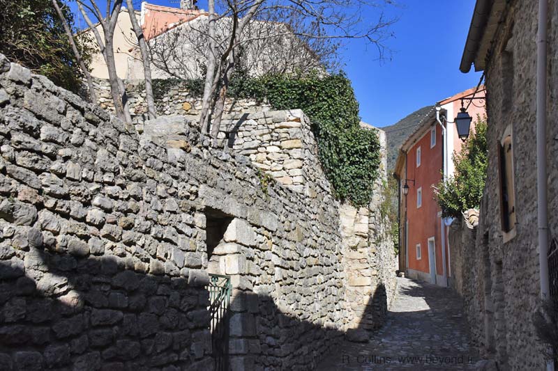  Nyons photo nyons0049b.jpg