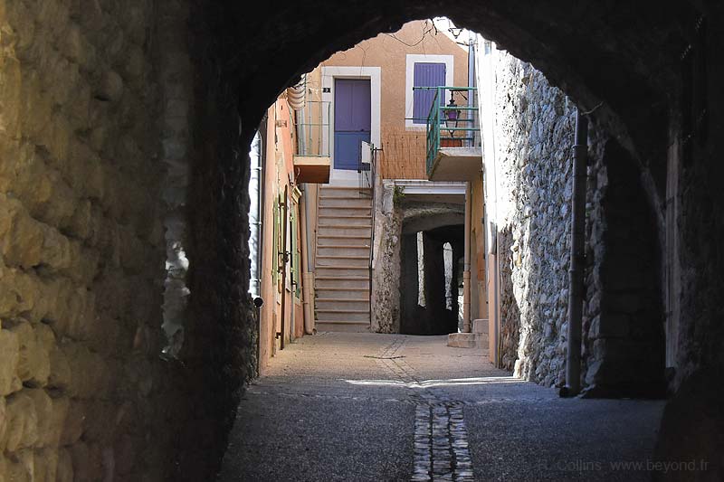  Nyons photo nyons0086b.jpg