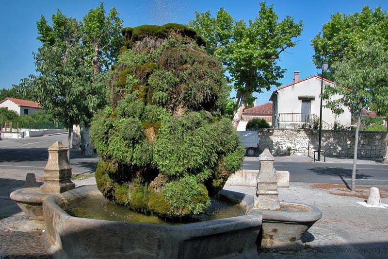  Pernes-les-Fontaines Fountains photo pernes-fontaines0027b.jpg