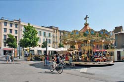 Carousel in the Place de la