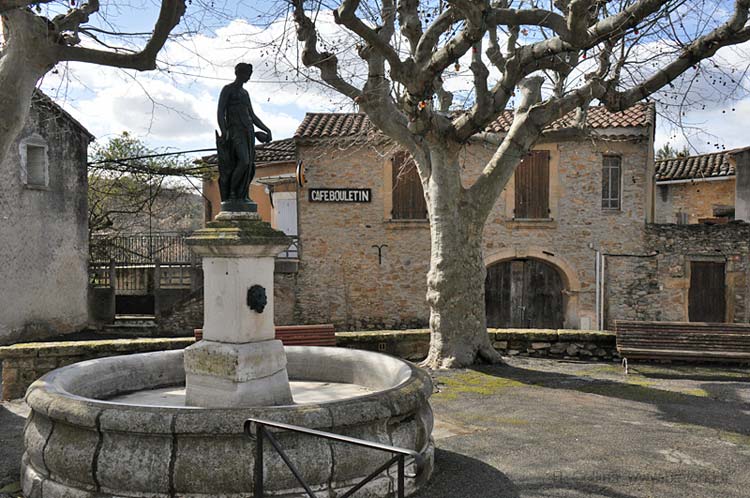  Pin photo pin-village0017b.jpg