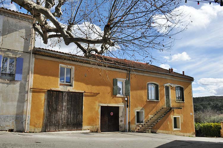  Pin photo pin-village0022b.jpg