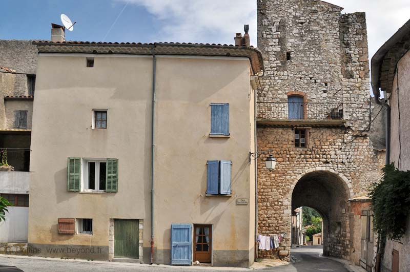  Quinson photo quinson0204b.jpg