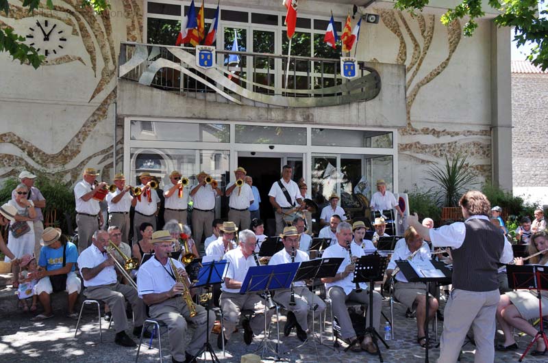  Rognonas photo rognonas-st-eloi0115b.jpg