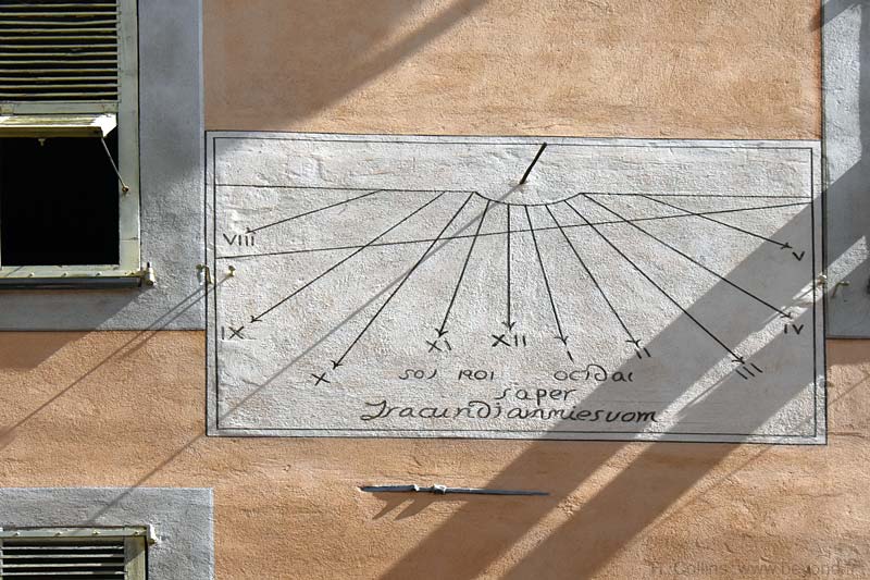  Roquebrune-Cap-Martin photo roquebrune-c-martin-sundial0003b.jpg