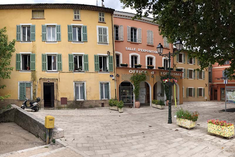  Salernes photo salernes0049b.jpg