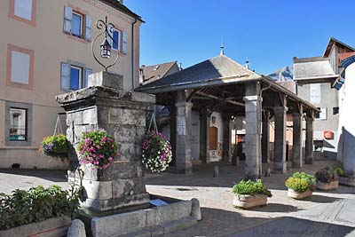16th-century grain hall and fountain