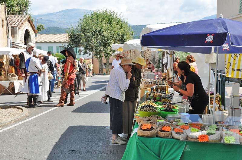  Saint C&eacute;zaire-sur-Siagne photo st-cezaire-market0073b.jpg