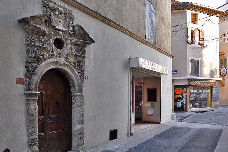  Tour-d'Aigues photo tour-aigues0028b.jpg