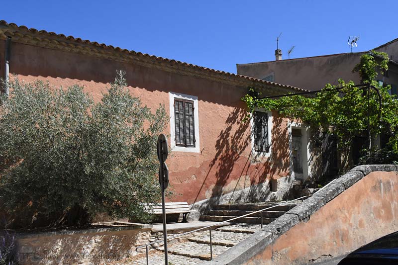  Tour-d'Aigues photo tour-aigues0088b.jpg