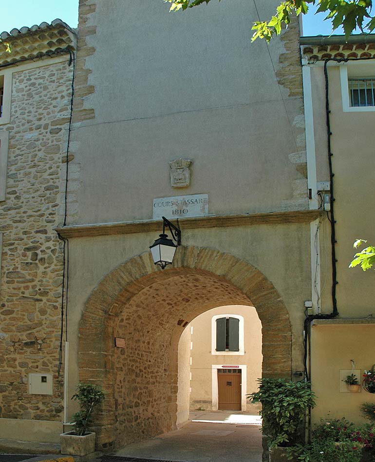  Vacqueyras photo vacqueyras0006b.jpg