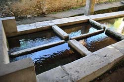 Vallabrix lavoir basin detail