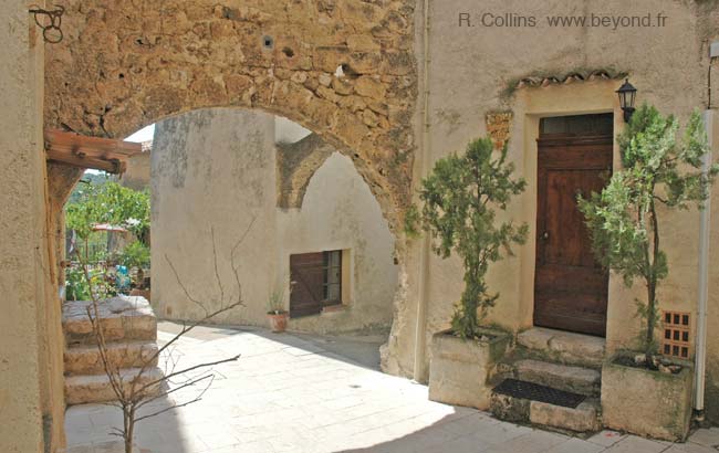  Villecroze photo villecroze0053b.jpg