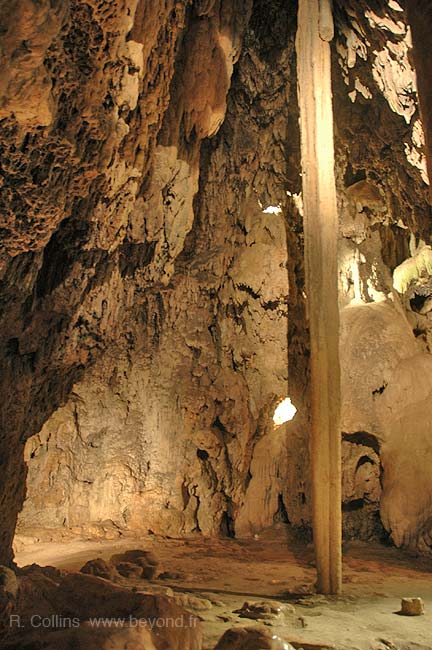  Villecroze Grotto photo villecrozegr0047b.jpg